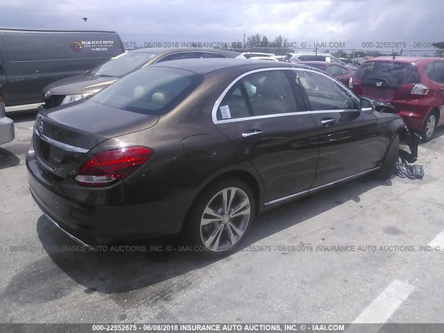 55SWF4JB9GU117294 - 2016 MERCEDES-BENZ C 300 BROWN photo 4