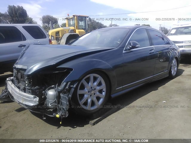 WDDNG71X18A165377 - 2008 MERCEDES-BENZ S 550 GRAY photo 2