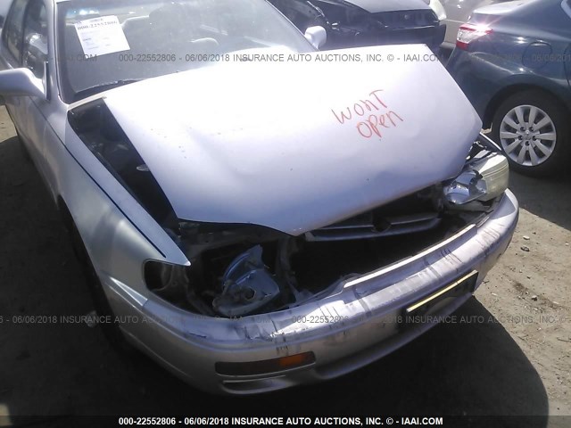 JT2BG12K8T0404203 - 1996 TOYOTA CAMRY DX/LE/XLE ყავისფერი ფოტო 6