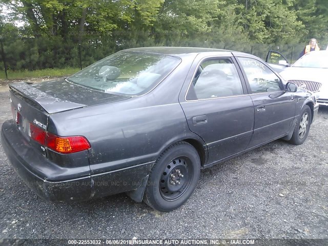4T1BF28K2YU941927 - 2000 TOYOTA CAMRY LE/XLE Grau Foto 4