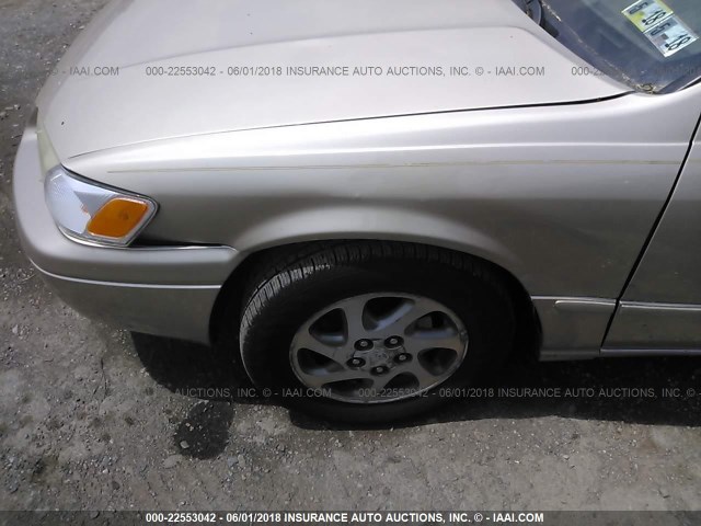 4T1BF22K5VU029829 - 1997 TOYOTA CAMRY CE/LE/XLE SILVER photo 6
