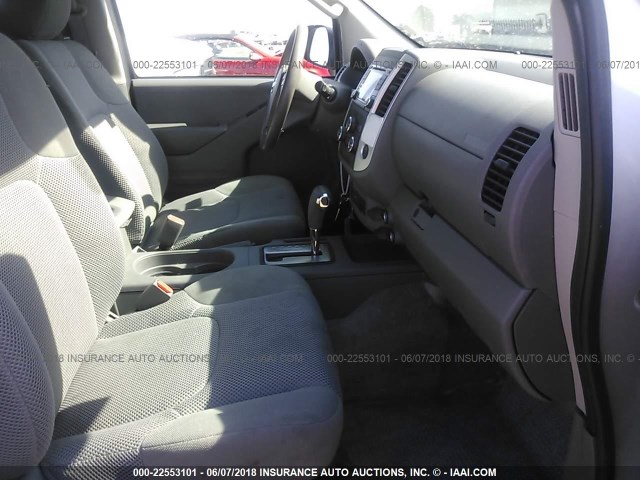 1N6AD0ER3GN748896 - 2016 NISSAN FRONTIER S/SV/SL/PRO-4X SILVER photo 5