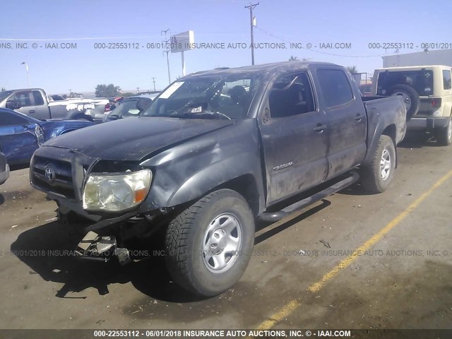 3TMLU42N29M025476 - 2009 TOYOTA TACOMA DOUBLE CAB ნაცრისფერი ფოტო 2