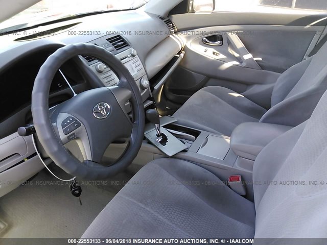 4T1BK3EK4AU597397 - 2010 TOYOTA CAMRY SE/LE/XLE 灰色 照片 5