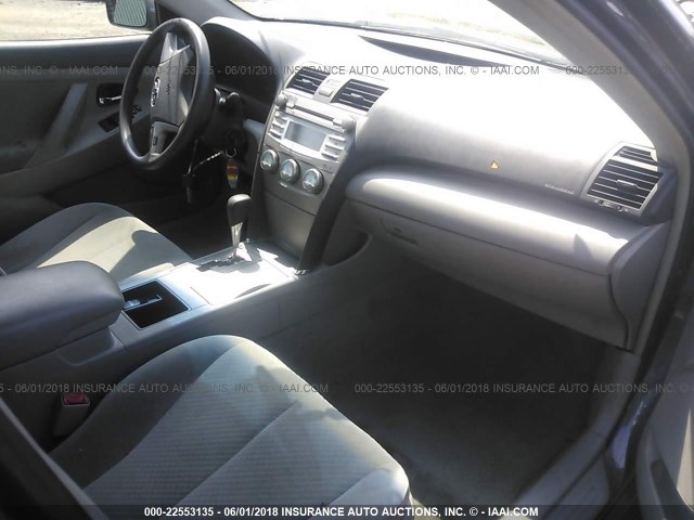 4T1BE46K29U804067 - 2009 TOYOTA CAMRY SE/LE/XLE 灰色 照片 5