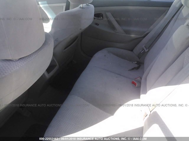 4T1BF3EK6BU636982 - 2011 TOYOTA CAMRY SE/LE/XLE GRAY photo 8