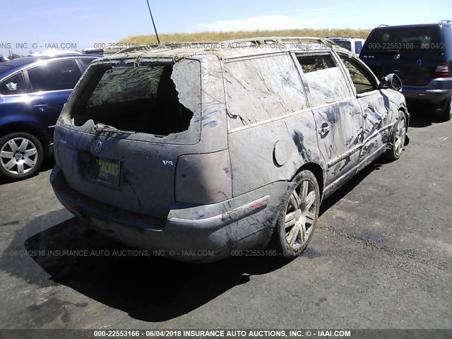 WVWWU63B25E140981 - 2005 VOLKSWAGEN PASSAT GLX 蓝色 照片 4