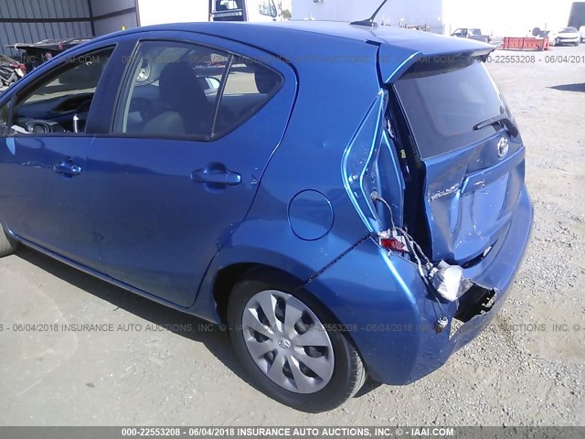JTDKDTB30D1540910 - 2013 TOYOTA PRIUS C 蓝色 照片 6