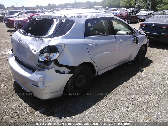 2T1KU40E89C172893 - 2009 TOYOTA COROLLA MATRIX  SILVER photo 4