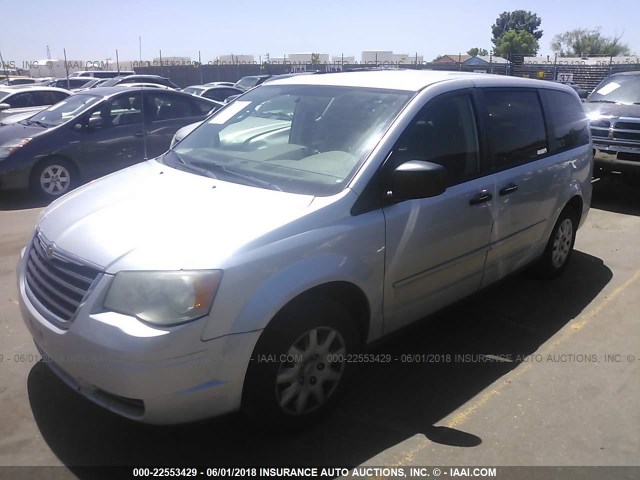 2A8HR44H58R652090 - 2008 CHRYSLER TOWN & COUNTRY LX SILVER photo 2