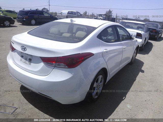 5NPDH4AEXDH432678 - 2013 HYUNDAI ELANTRA GLS/LIMITED WHITE photo 4