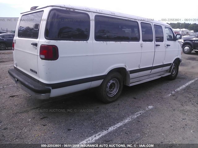 2B5WB35ZX2K131380 - 2002 DODGE RAM WAGON B3500 WHITE photo 4