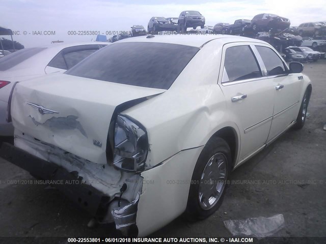 2C3KA53G37H721774 - 2007 CHRYSLER 300 TOURING WHITE photo 4