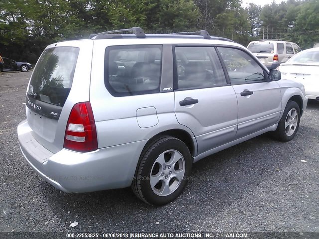 JF1SG65654H759437 - 2004 SUBARU FORESTER 2.5XS SILVER photo 4