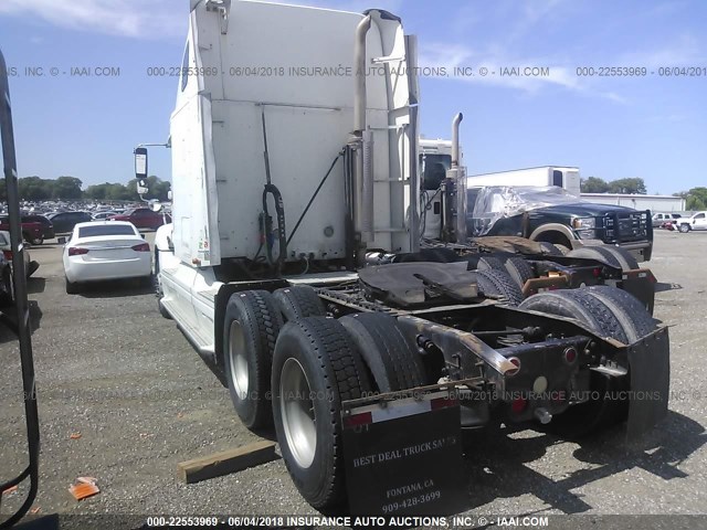 1FUJA6CG04LM10811 - 2004 FREIGHTLINER COLUMBIA COLUMBIA TURQUOISE photo 3