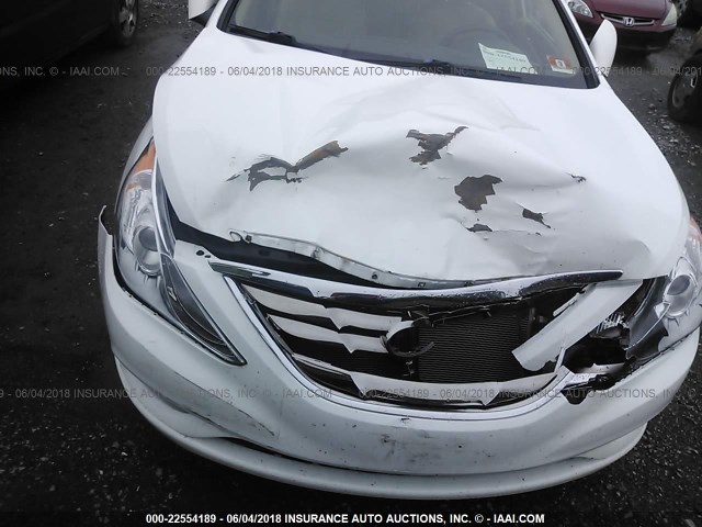 5NPEC4AC3DH675542 - 2013 HYUNDAI SONATA SE/LIMITED WHITE photo 6