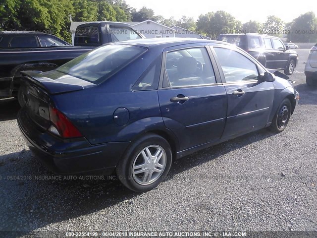 1FAFP34333W325048 - 2003 FORD FOCUS SE COMFORT/SE SPORT BLUE photo 4