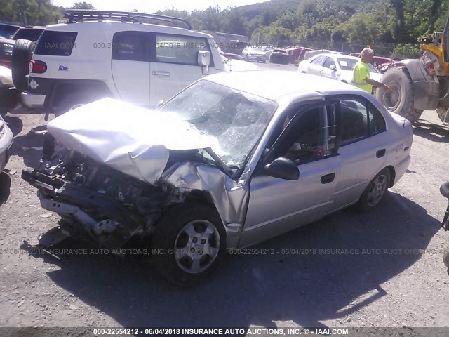 KMHCG45C52U331831 - 2002 HYUNDAI ACCENT GL SILVER photo 2