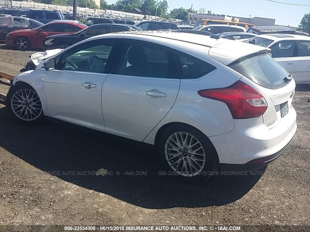 1FADP3N20EL446685 - 2014 FORD FOCUS TITANIUM WHITE photo 3