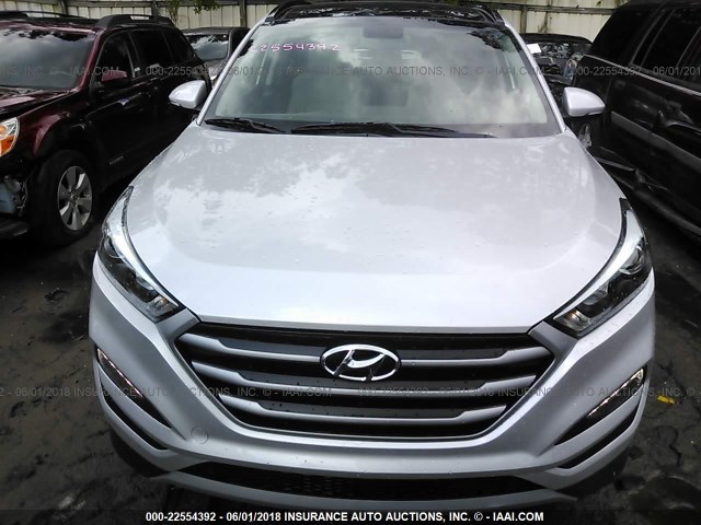 KM8J33A2XHU565689 - 2017 HYUNDAI TUCSON LIMITED/SPORT AND ECO/SE SILVER photo 6