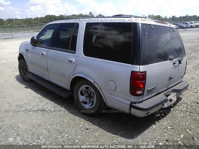 1FMEU1563YLB47898 - 2000 FORD EXPEDITION XLT SILVER photo 3