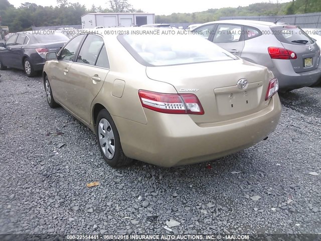4T1BF3EK6BU143481 - 2011 TOYOTA CAMRY SE/LE/XLE GOLD photo 3