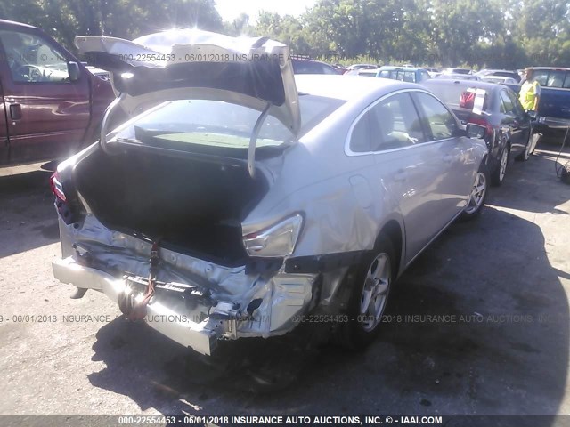 1G1ZB5ST2JF161141 - 2018 CHEVROLET MALIBU LS ვერცხლისფერი ფოტო 4