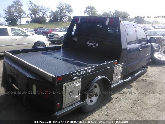 1GTHK29U06E287737 - 2006 GMC SIERRA K2500 HEAVY DUTY BLUE photo 4