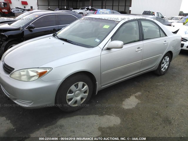 4T1BE32K73U164607 - 2003 TOYOTA CAMRY LE/XLE/SE ვერცხლისფერი ფოტო 2