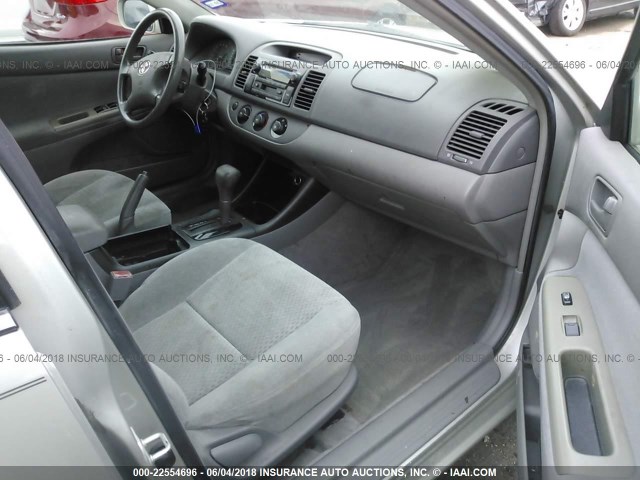 4T1BE32K73U164607 - 2003 TOYOTA CAMRY LE/XLE/SE ვერცხლისფერი ფოტო 5