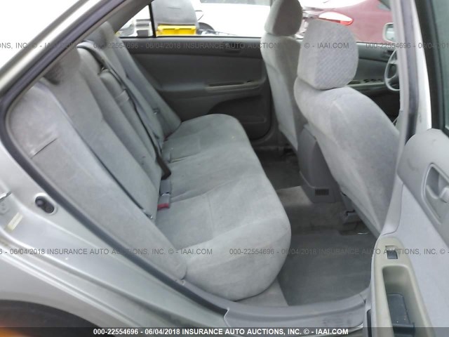 4T1BE32K73U164607 - 2003 TOYOTA CAMRY LE/XLE/SE ვერცხლისფერი ფოტო 8