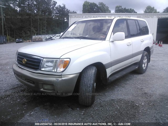 JT3HT05J4W0012385 - 1998 TOYOTA LAND CRUISER  WHITE photo 2