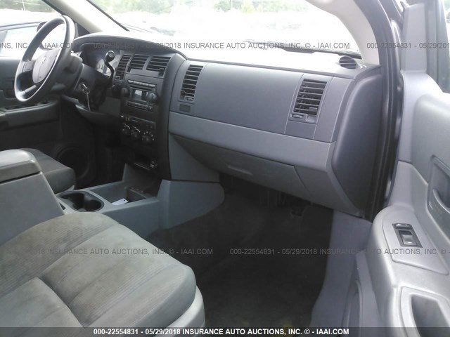 1D4HB38NX6F120489 - 2006 DODGE DURANGO SXT GRAY photo 5