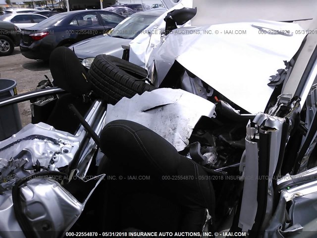 3N1CE2CP0EL424388 - 2014 NISSAN VERSA NOTE S/S PLUS/SV/SL SILVER photo 8