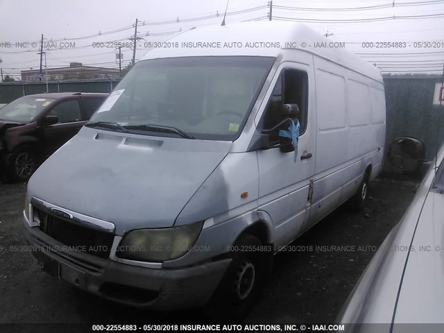 WD2YD341725291581 - 2002 FREIGHTLINER Sprinter 2500 WHITE photo 2