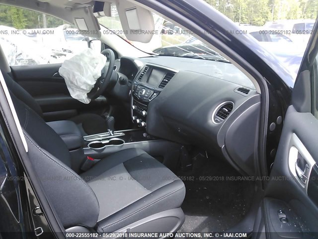 5N1DR2MN0JC629746 - 2018 NISSAN PATHFINDER S/SV/SL/PLATINUM 黑色 照片 5