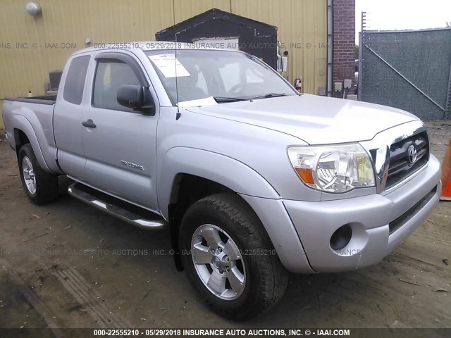 5TETX62N76Z260974 - 2006 TOYOTA TACOMA PRERUNNER ACCESS CAB SILVER photo 1