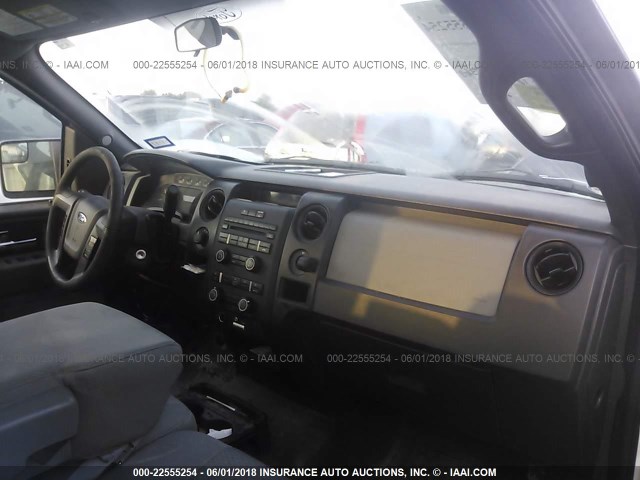 1FTFX1EF6DKG24744 - 2013 FORD F150 SUPER CAB WHITE photo 5