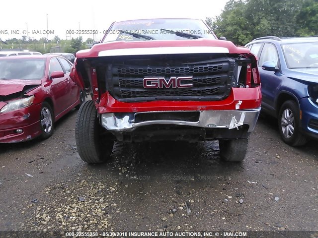 1GT02ZCGXCZ258744 - 2012 GMC SIERRA K2500 HEAVY DUTY RED photo 6