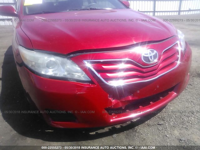 4T1BF3EK6BU637436 - 2011 TOYOTA CAMRY SE/LE/XLE RED photo 6