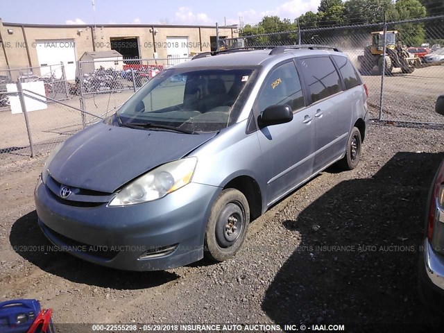 5TDBK23C57S003679 - 2007 TOYOTA SIENNA LE BLUE photo 2