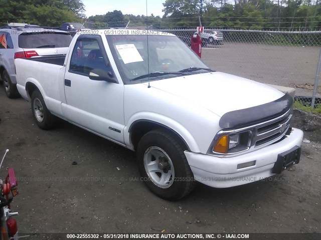 1GCCS1449VK248124 - 1997 CHEVROLET S TRUCK S10 WHITE photo 1