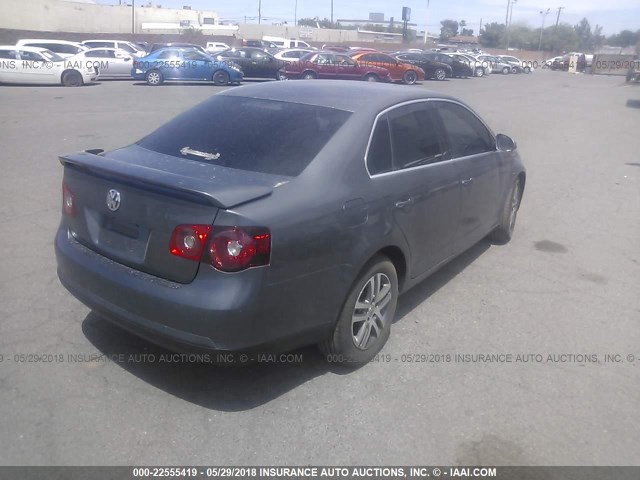 3VWRT71K06M793682 - 2006 VOLKSWAGEN JETTA TDI GRAY photo 4