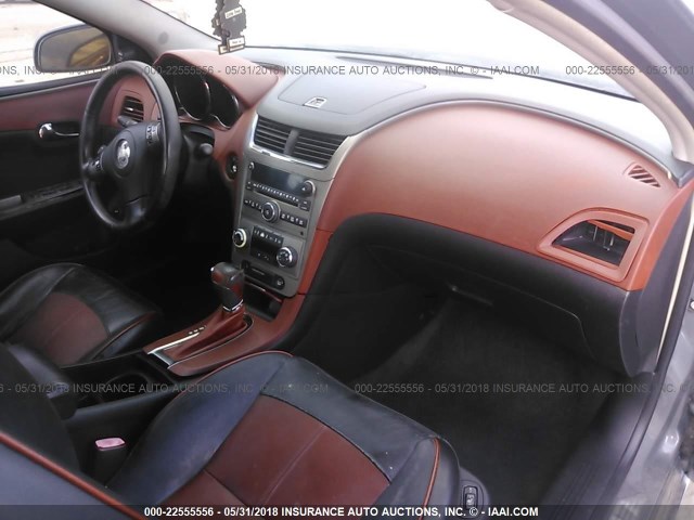 1G1ZK57768F218141 - 2008 CHEVROLET MALIBU LTZ GRAY photo 5