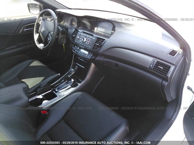 1HGCR2F55GA024690 - 2016 HONDA ACCORD SPORT WHITE photo 5