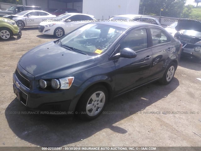 1G1JA5SH2D4112064 - 2013 CHEVROLET SONIC LS 灰色 照片 2