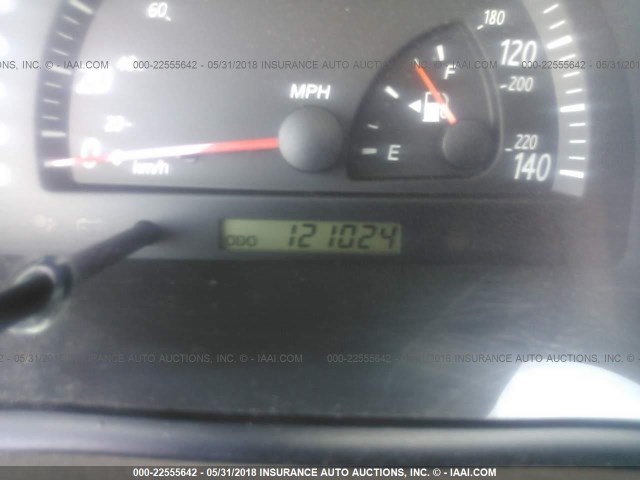 4T1BF30K32U028845 - 2002 TOYOTA CAMRY LE/XLE/SE 白色 照片 7