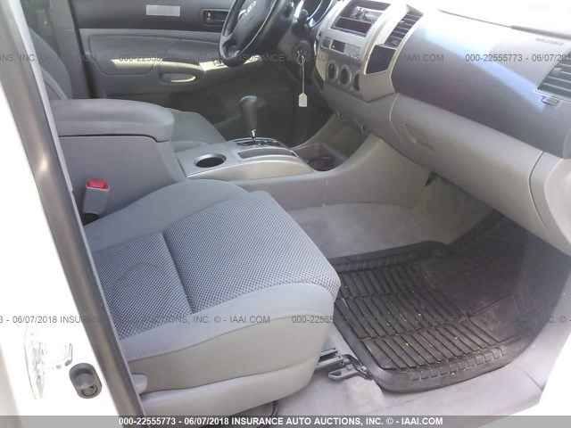 5TELU42N65Z132477 - 2005 TOYOTA TACOMA DOUBLE CAB თეთრი ფოტო 5