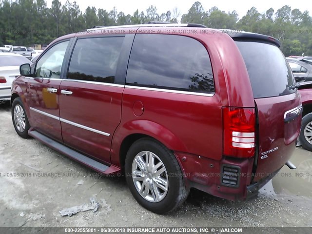 2A8HR64X29R521834 - 2009 CHRYSLER TOWN & COUNTRY LIMITED RED photo 3