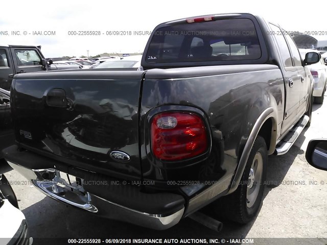 1FTRW07663KD87047 - 2003 FORD F150 SUPERCREW GREEN photo 4